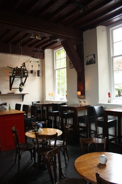 Het Brouwerscafé van De Hemel in Nijmegen in vroeger jaren